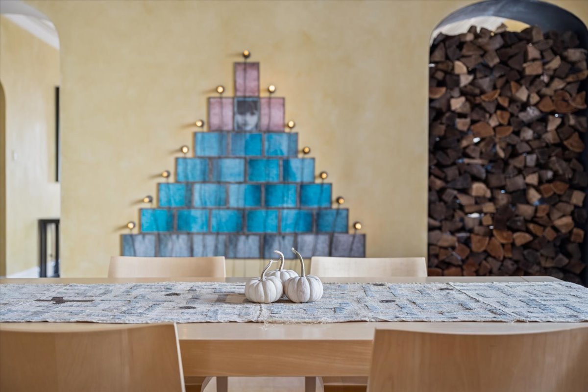 707 West Jr Terrace, Unit 10 Chicago, IL 60613 - Photo 14 of 42 a view of kitchen with granite countertop a sink and a granite counter tops