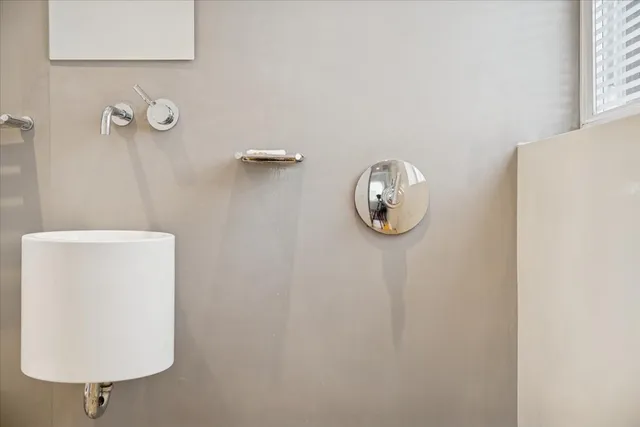 $985,000 | 707 West Jr Terrace, Unit 10, Chicago, IL 60613