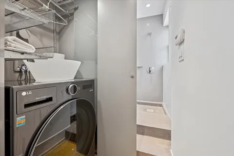 $985,000 | 707 West Jr Terrace, Unit 10, Chicago, IL 60613