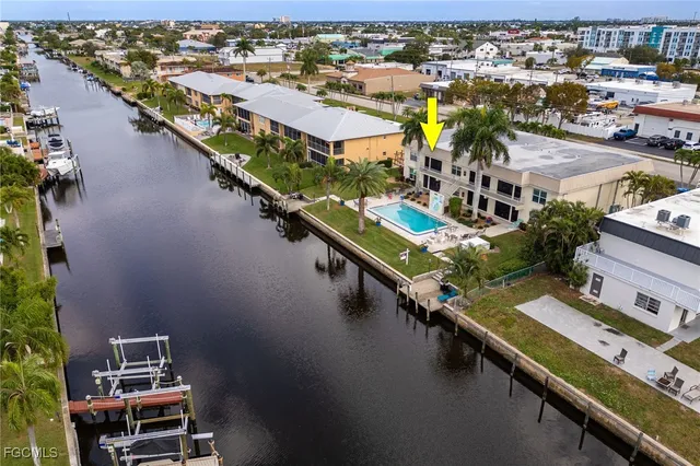 $290,000 | 843 Southeast 46th Lane, Unit 6, Cape Coral, FL 33904