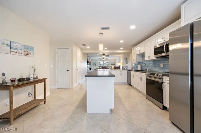 $290,000 | 843 Southeast 46th Lane, Unit 6, Cape Coral, FL 33904