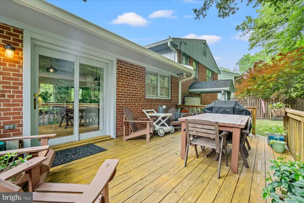 $5,350 | 809 East Timber Branch Parkway, Alexandria, VA 22302