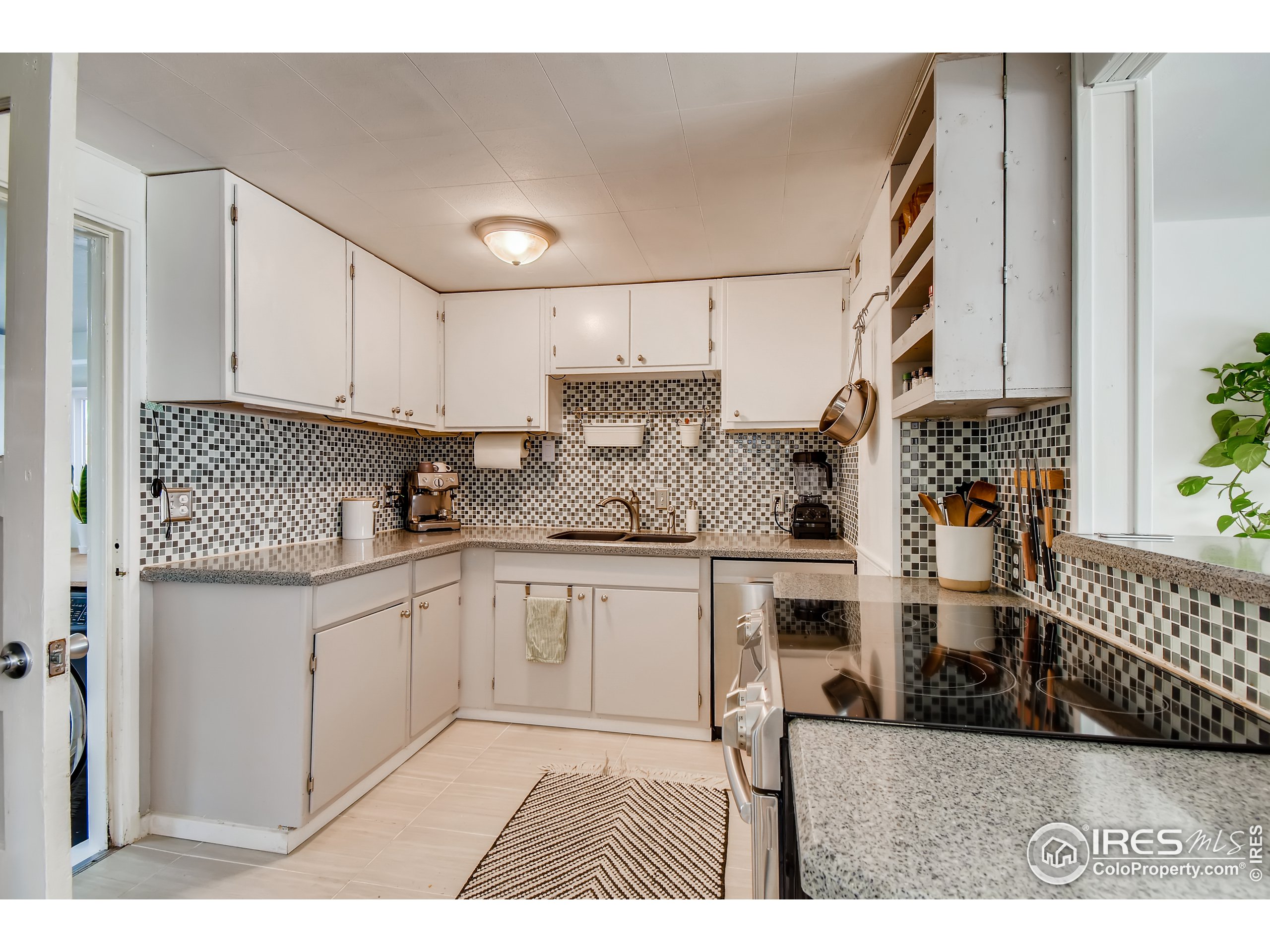 7420 Raleigh Street Westminster, CO 80030 - Photo 2 of 40