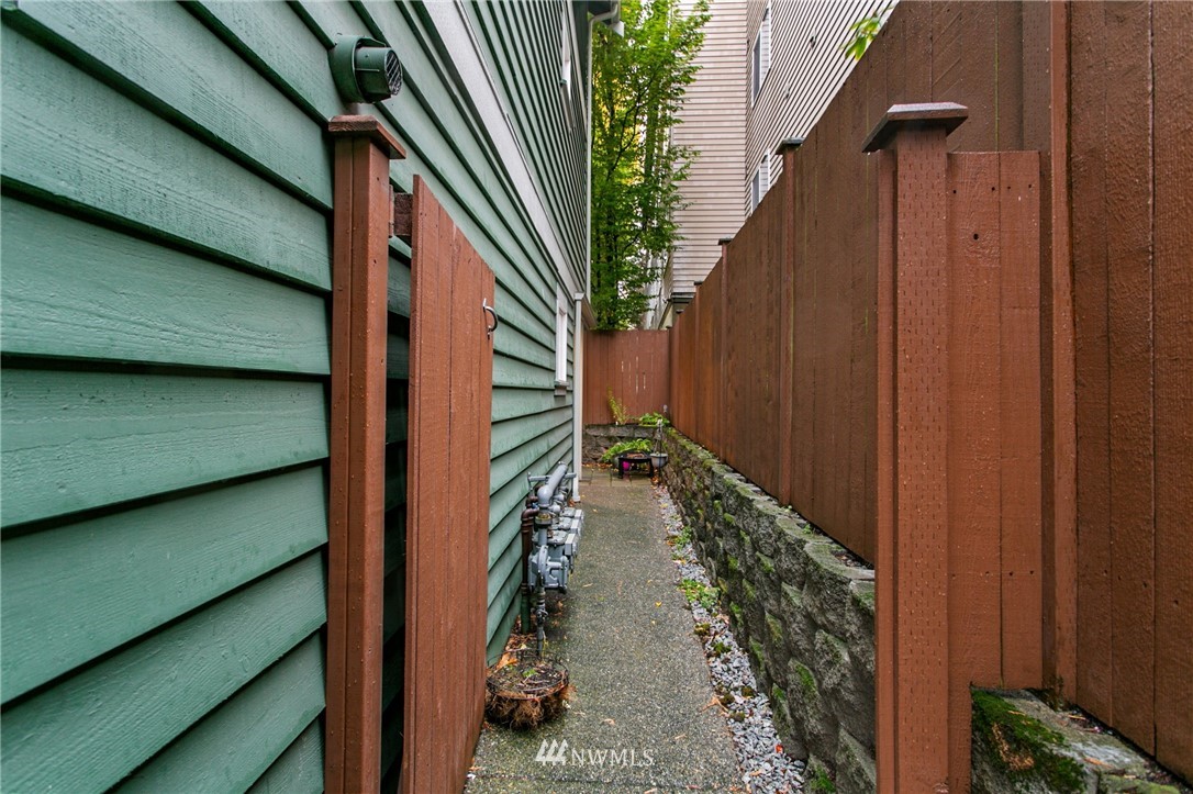 10303 Holman Road North, Unit C Seattle, WA 98177 - Photo 21 of 23 a view of stairs