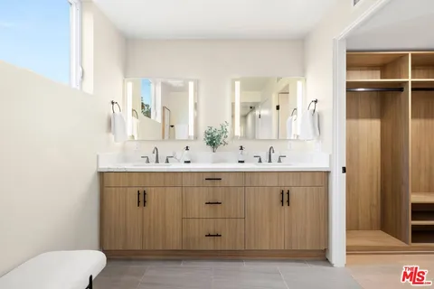 $1,449,000 | 1011 North Ogden Drive, Unit 105, West Hollywood, CA 90046