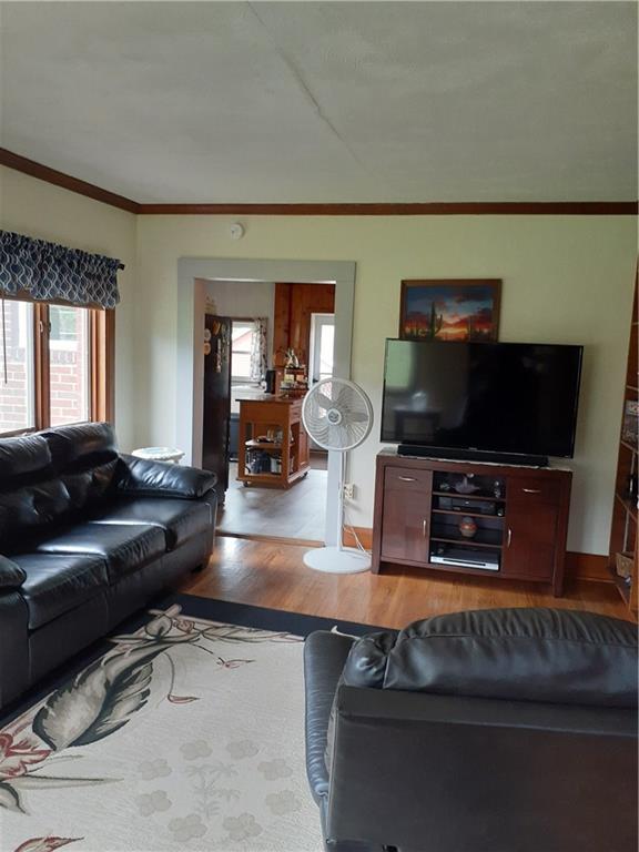 802 South Pike Road Sarver, PA 16055 - Photo 10 of 22 Living room