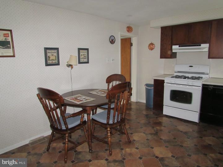 206 Paine Street Riverside, NJ 08075 - Photo 9 of 22 Kitchen
