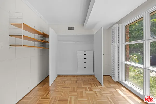 $7,299 | 11623 Canton Place, Studio City, CA 91604