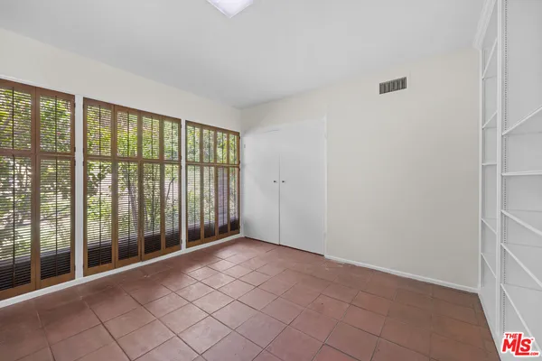 $7,299 | 11623 Canton Place, Studio City, CA 91604