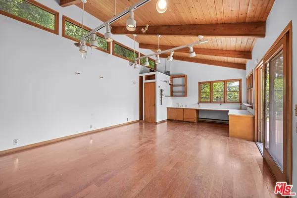 $7,299 | 11623 Canton Place, Studio City, CA 91604