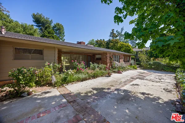 $7,299 | 11623 Canton Place, Studio City, CA 91604