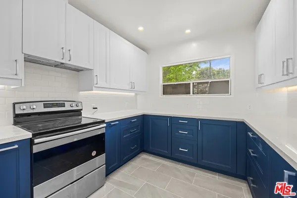 $7,299 | 11623 Canton Place, Studio City, CA 91604