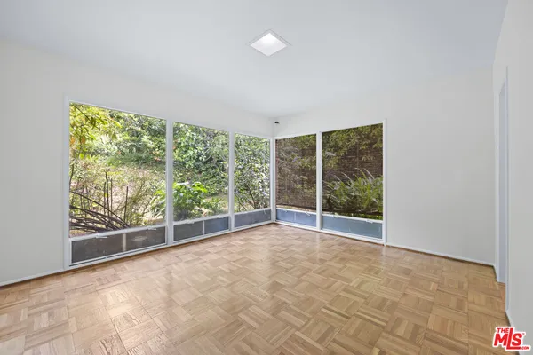 $7,299 | 11623 Canton Place, Studio City, CA 91604