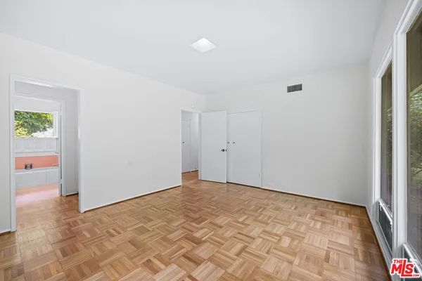 $7,299 | 11623 Canton Place, Studio City, CA 91604