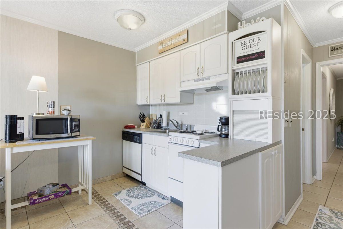 40 Folly Field Road, Unit C236 Hilton Head Island, SC 29928 - Photo 23 of 61