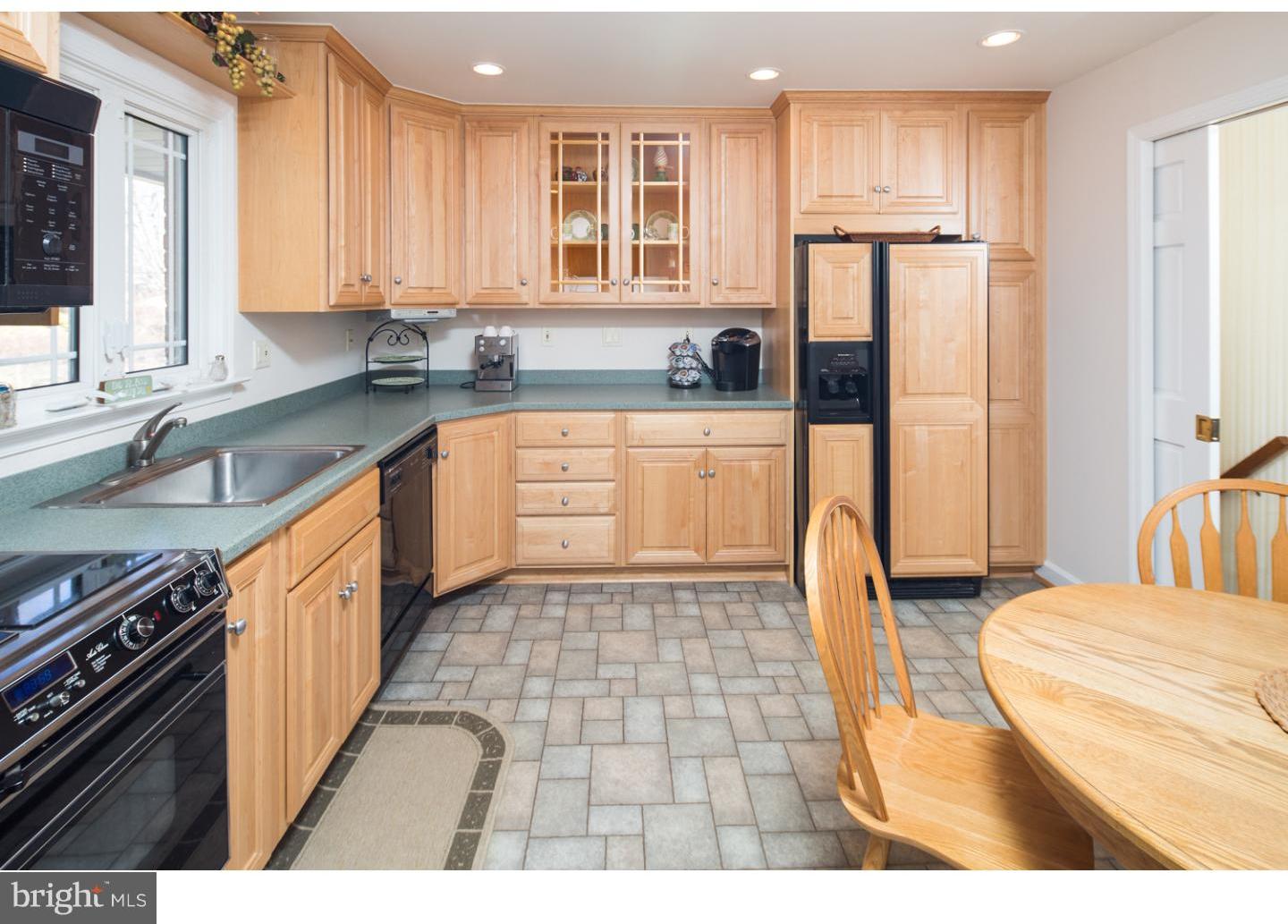 601 Ivydale Road Wilmington, DE 19803 - Photo 2 of 23 Kitchen