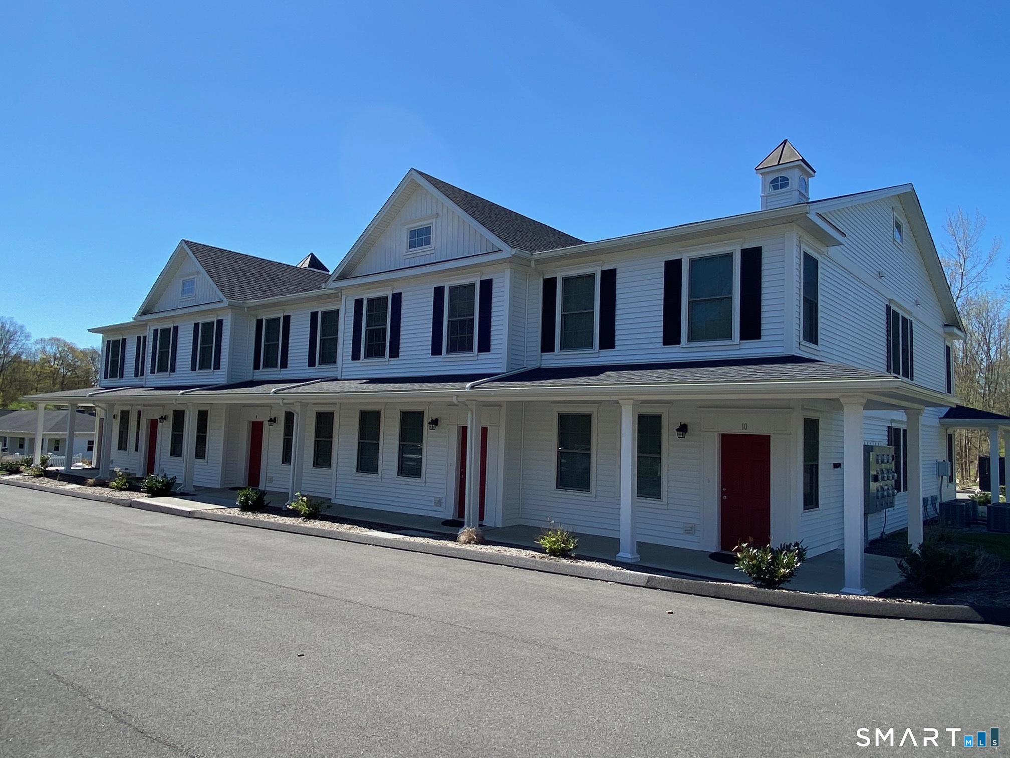 2772 Boston Post Road, Unit 9 Guilford, CT 06437 - Photo 3 of 25