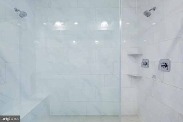 $880,000 | 620 Leigh Wy., Oxon Hill, MD 20745