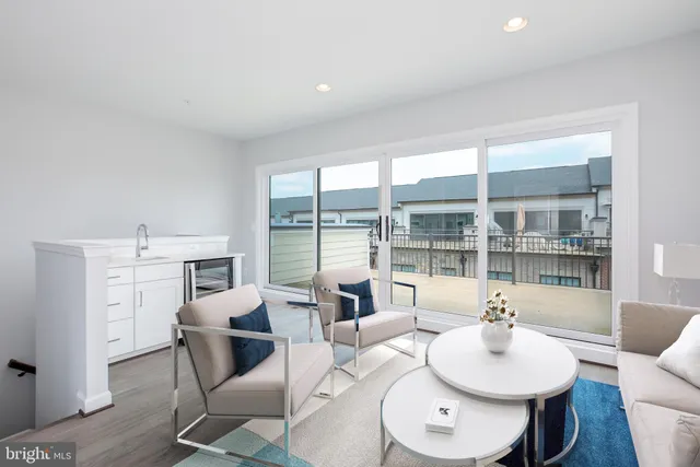 $880,000 | 620 Leigh Wy., Oxon Hill, MD 20745