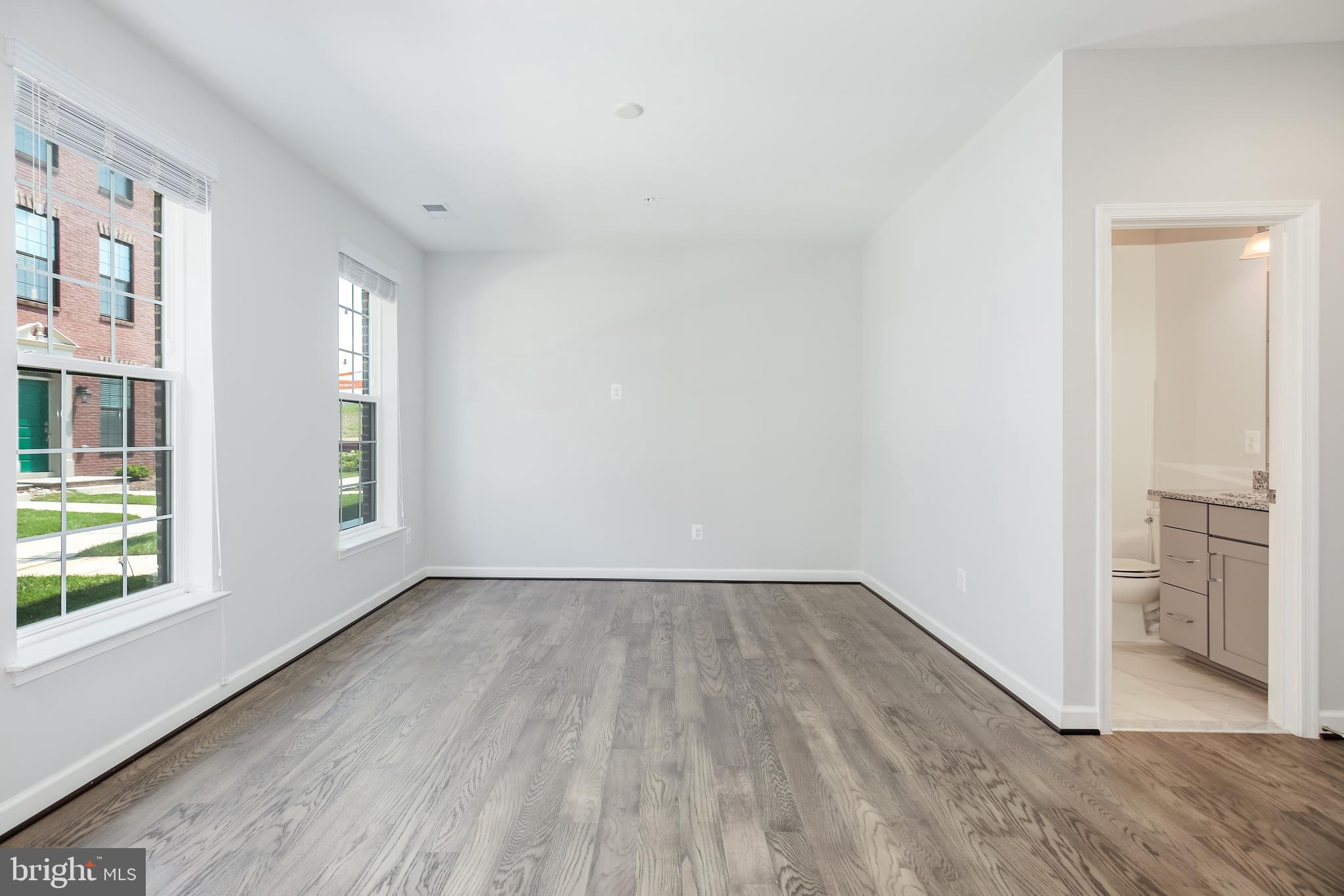 620 Leigh Wy. Oxon Hill, MD 20745 - Photo 27 of 33 Entry Level - Office or 4th Bedroom Alt View