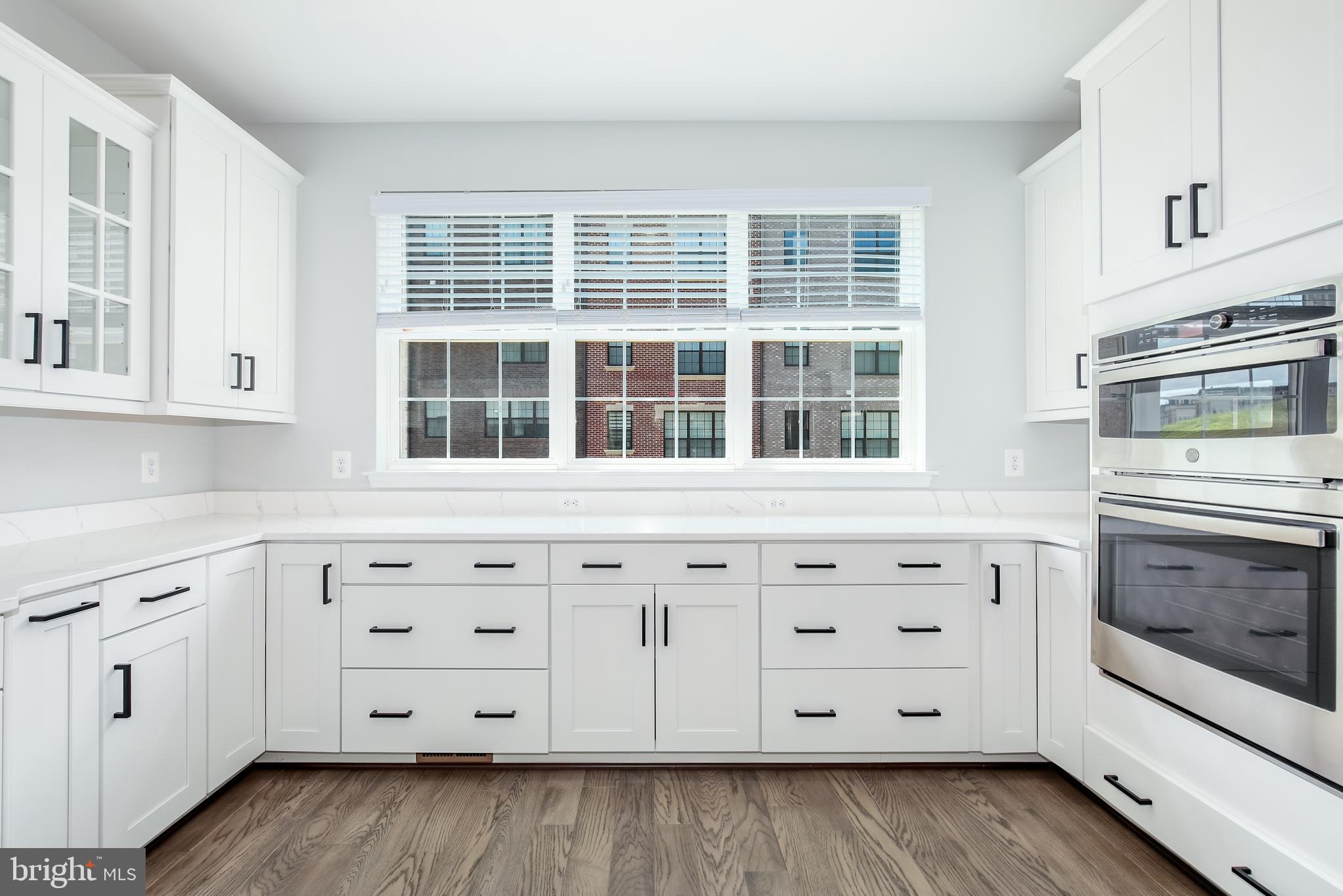 620 Leigh Wy. Oxon Hill, MD 20745 - Photo 7 of 33 Tons of Storage