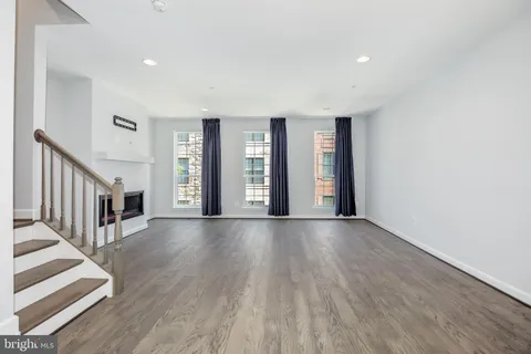 $880,000 | 620 Leigh Wy., Oxon Hill, MD 20745