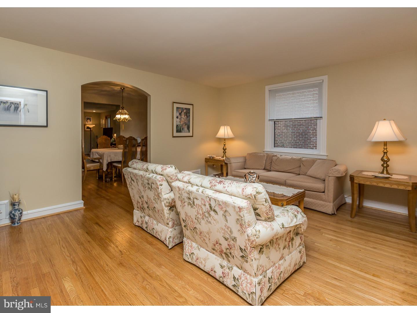 410 Upland Road Havertown, PA 19083 - Photo 3 of 25 Living Room