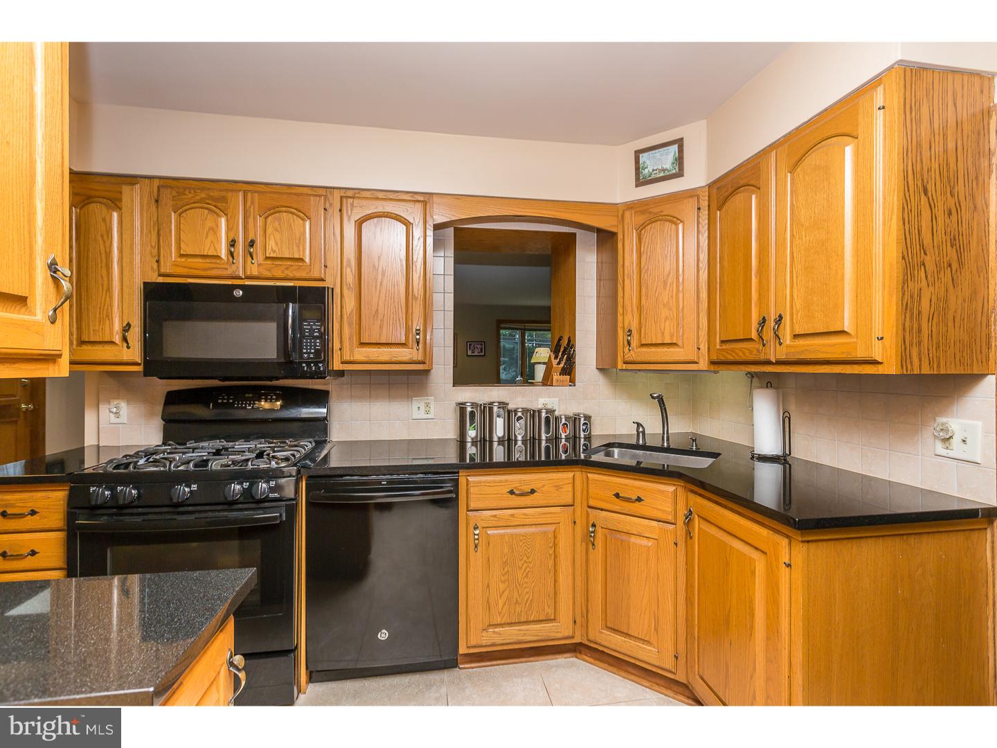 410 Upland Road Havertown, PA 19083 - Photo 7 of 25 Kitchen