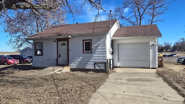 $79,900 | 201 Euclid Street, Alden, MN 56009