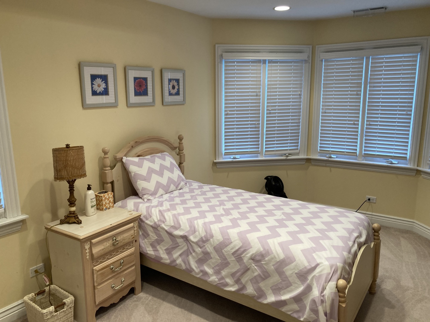 8619 West Sunset Road Niles, IL 60714 - Photo 22 of 37 a bedroom with a bed and a window