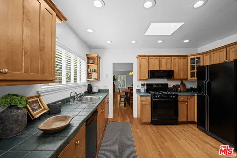 $1,899,000 | 1314 North Genesee Avenue, Los Angeles, CA 90046