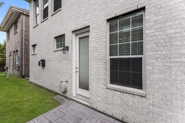 $2,110 | 3215 Holly Thicket Drive, Houston, TX 77042