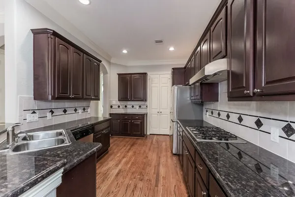 $2,015 | 3215 Holly Thicket Drive, Houston, TX 77042