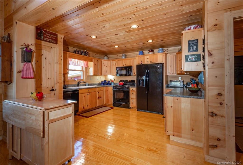 1411 Tanasee Gap Road Balsam Grove, NC 28708 - Photo 14 of 39 Gallery Image 14