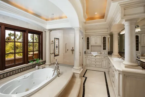 $23,800,000 | 925 Seabury Road, Hillsborough, CA 94010