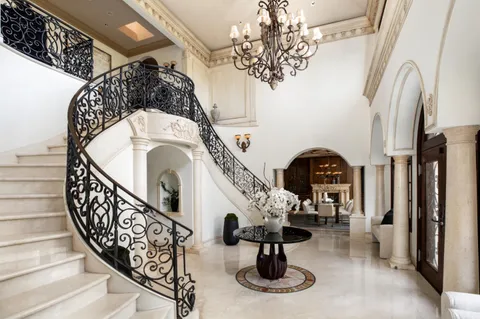 $23,800,000 | 925 Seabury Road, Hillsborough, CA 94010