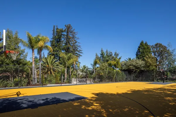 $23,800,000 | 925 Seabury Road, Hillsborough, CA 94010
