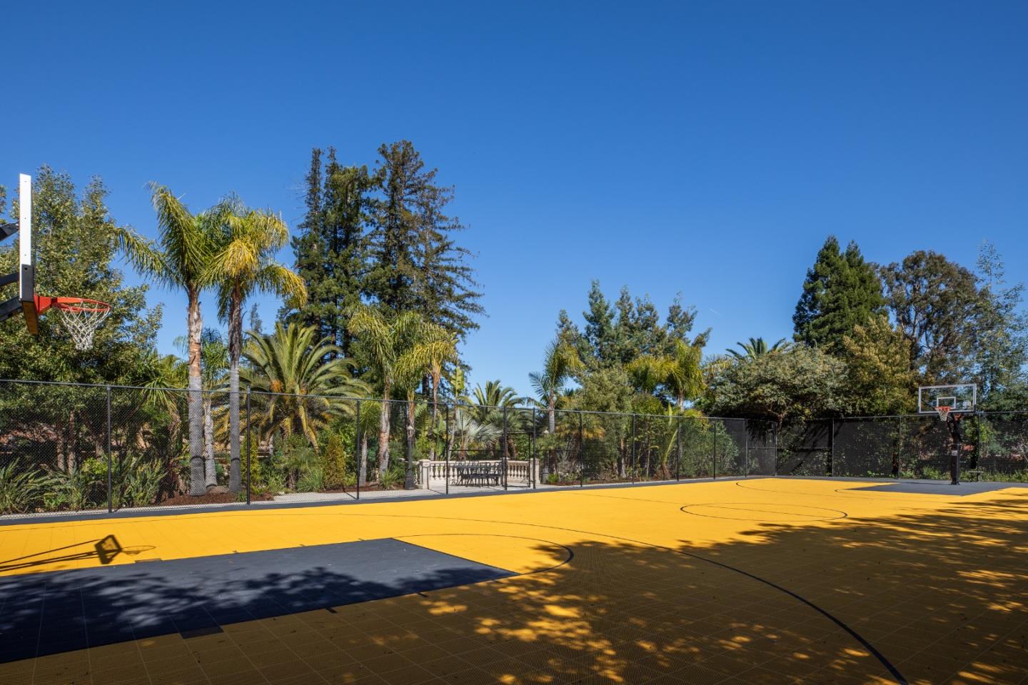 925 Seabury Road Hillsborough, CA 94010 - Photo 53 of 56