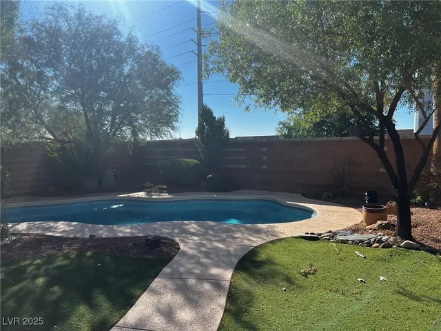 $2,450 | 3417 West Birdwatcher Avenue, North Las Vegas, NV 89084