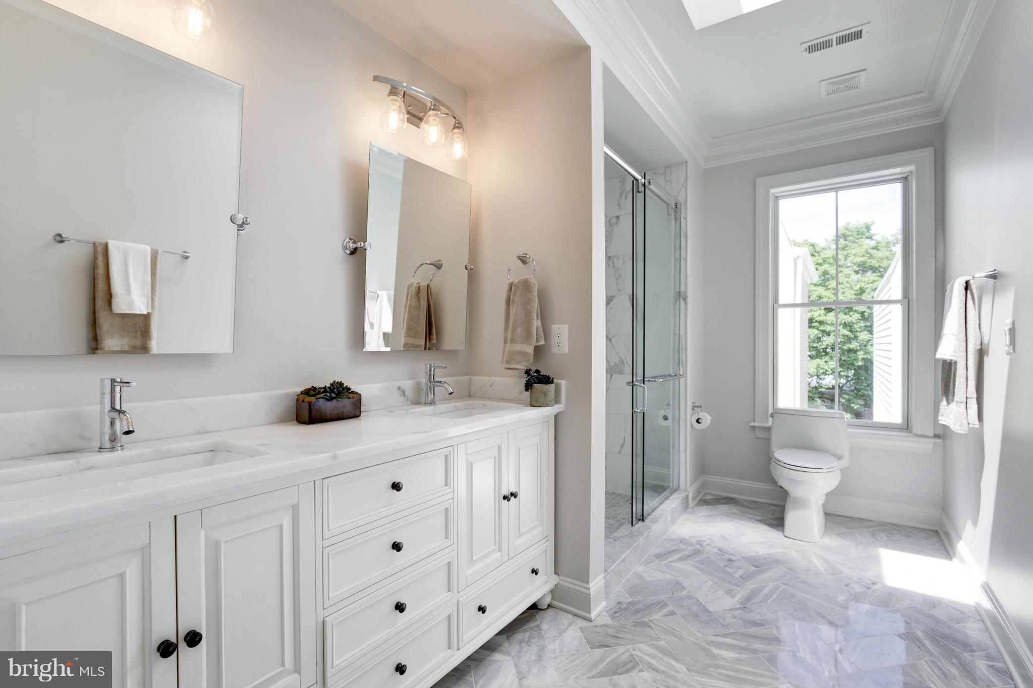 610 A Street Northeast Washington, DC 20002 - Photo 20 of 30 Bath (Master)