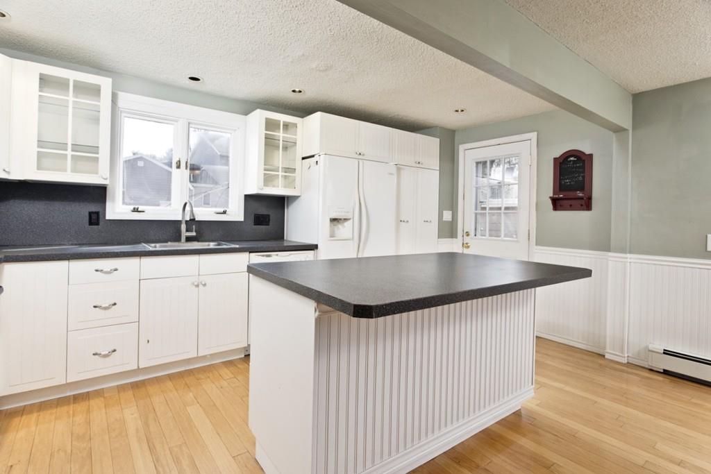 21 Elmwood Road Lynnfield, MA 01940 - Photo 16 of 36 Gallery Image 16