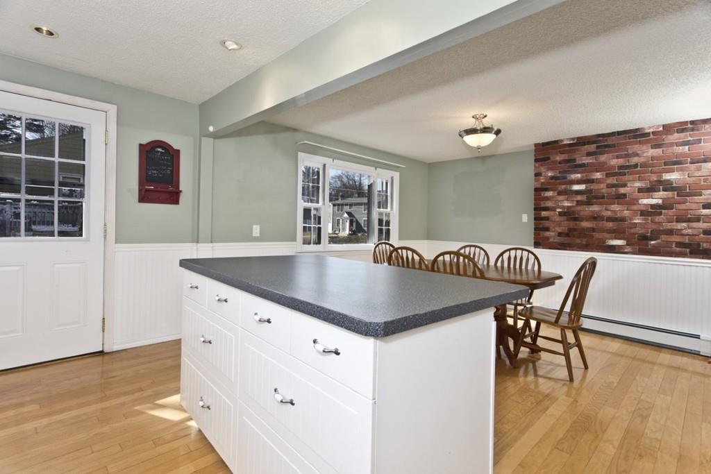 21 Elmwood Road Lynnfield, MA 01940 - Photo 4 of 36 Gallery Image 4