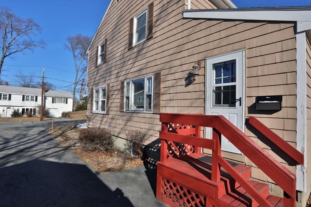 21 Elmwood Road Lynnfield, MA 01940 - Photo 8 of 36 Gallery Image 8