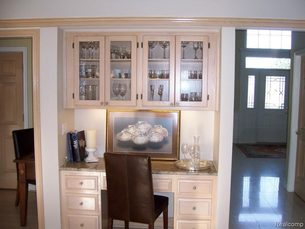 2953 Baytree Court Rochester, MI 48306 - Photo 12 of 34 Kitchen Desk