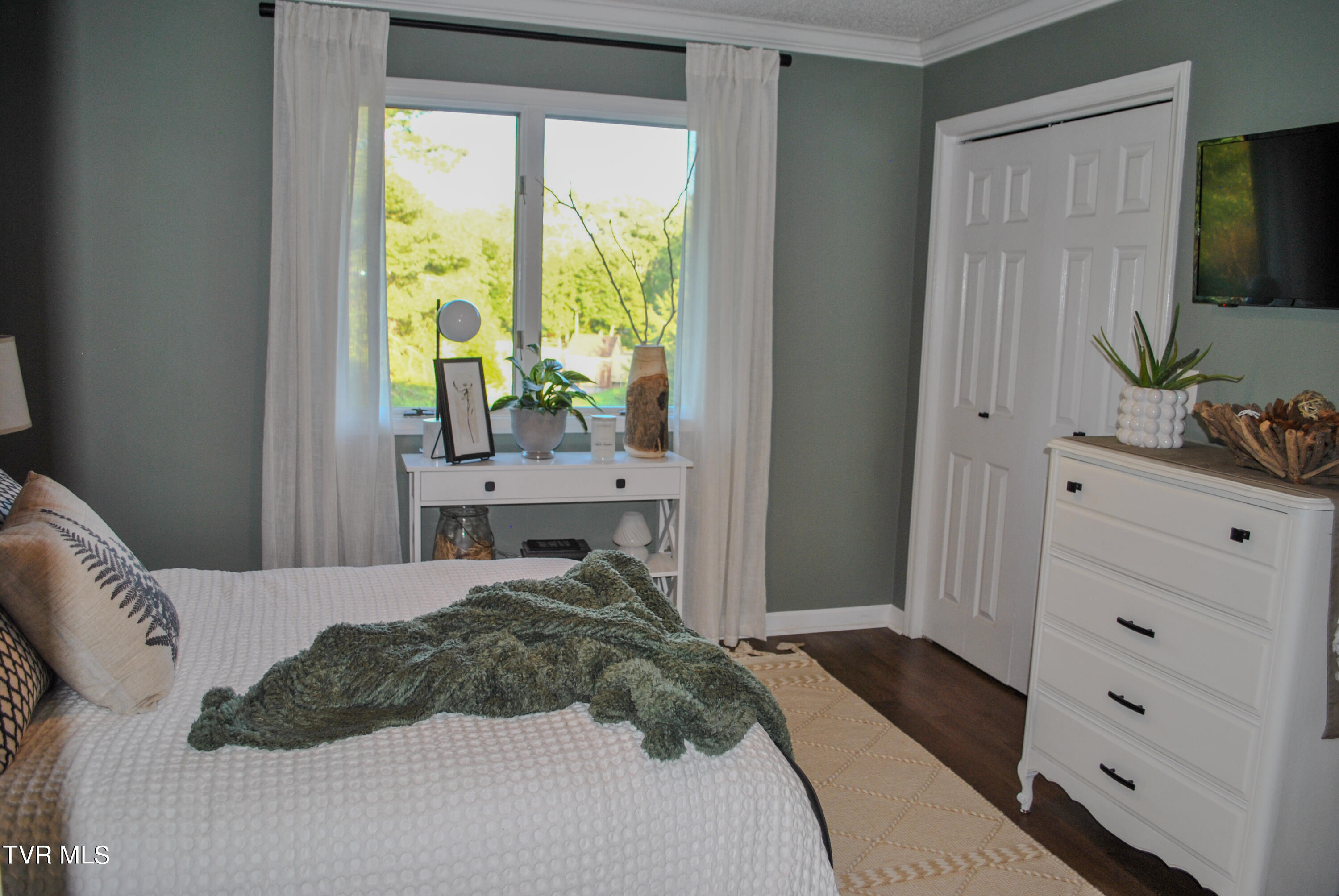 672 Fox Meadow Road, Unit 10 Elizabethton, TN 37643 - Photo 24 of 38 bedroom one