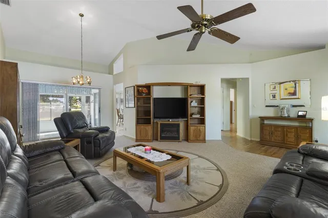 $284,900 | 4398 Hedgewood Avenue, Spring Hill, FL 34608