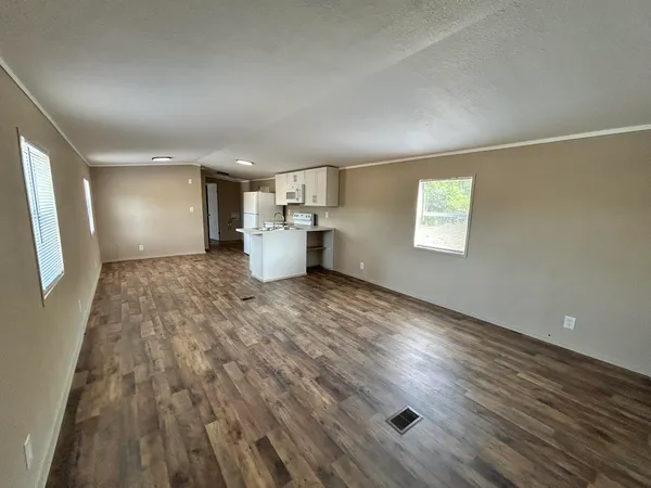 $1,350 | 1370 Suzanne Circle, Holt, FL 32564