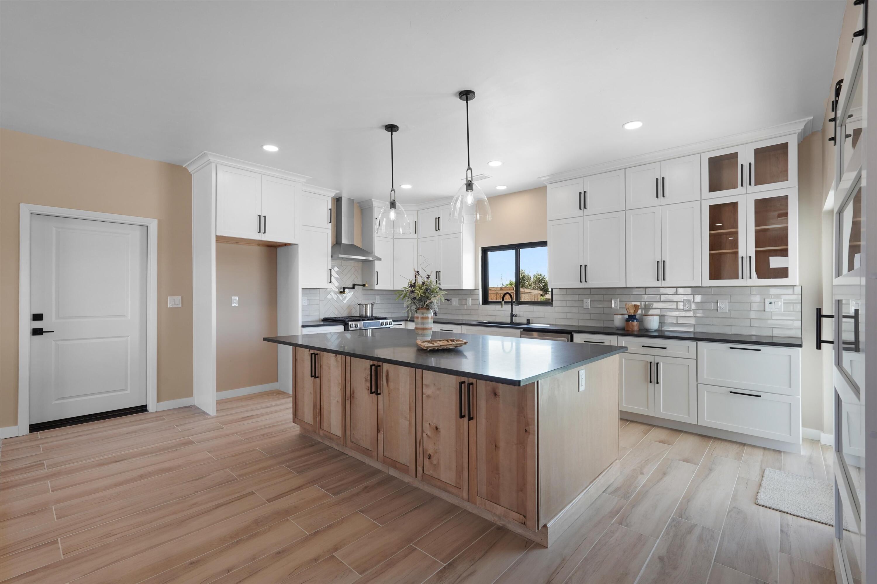 609 2nd Street Northeast Rio Rancho, NM 87124 - Photo 53 of 72 Gallery Image 53