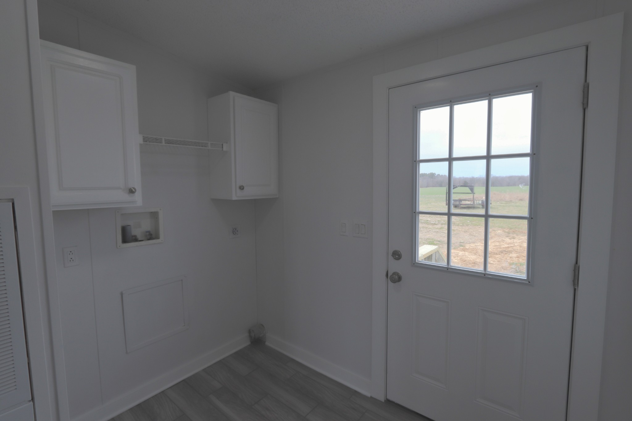 539 Cook Road Portland, TN 37148 - Photo 15 of 17 a small space with a window