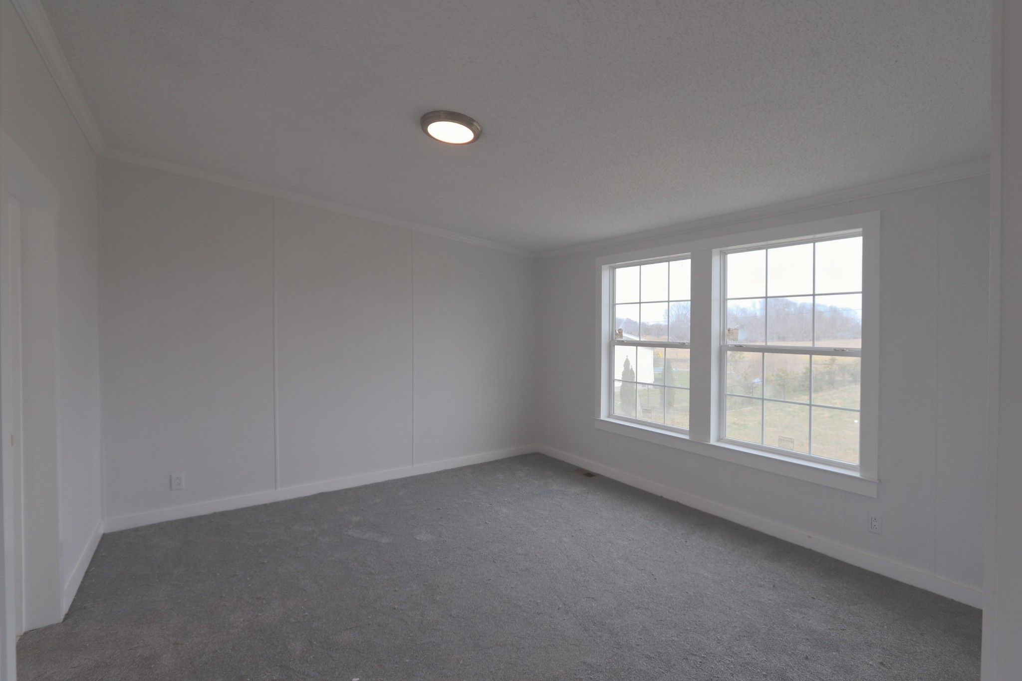 539 Cook Road Portland, TN 37148 - Photo 10 of 17 an empty room with a window